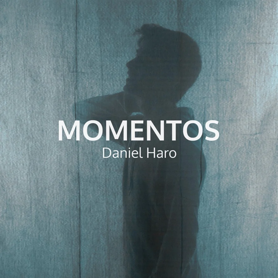 Portada de MOMENTOS